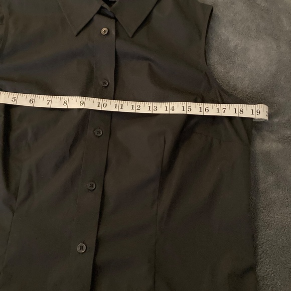 FULL OUTFIT -- Pants with Sleeveless Top and Earrings - Picture 5 of 14